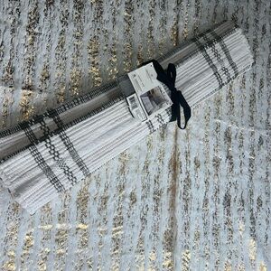 Hearth and hand with magnolia —-accent rug‎